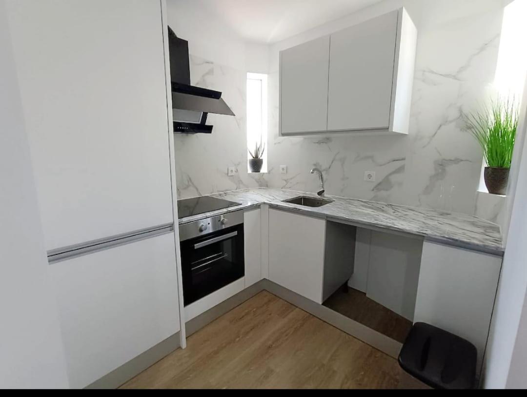 Camoes Appartments Porto Exterior photo